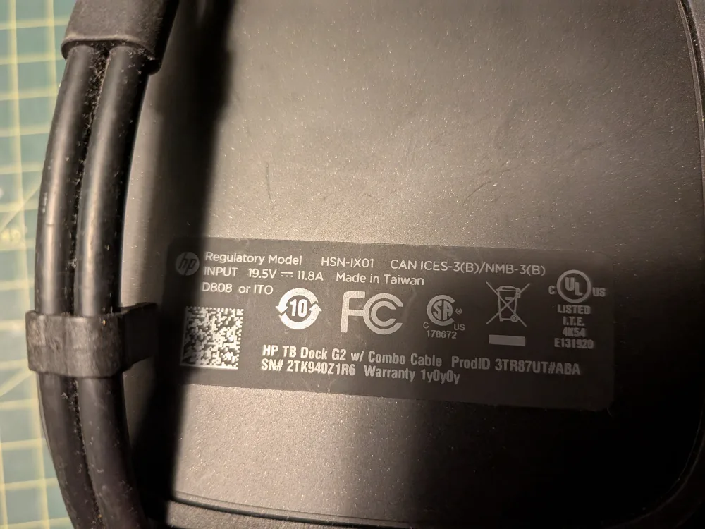 HP Thunderbolt Dock with combo cable image indicator(3)