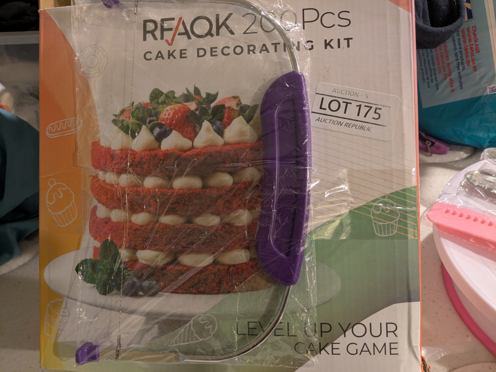 New RFAQK 200 Pcs Cake Decorating Kit