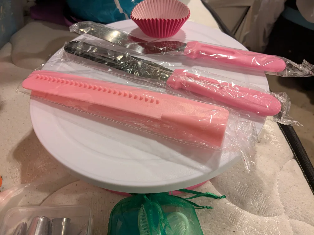 New RFAQK 200 Pcs Cake Decorating Kit image indicator(2)