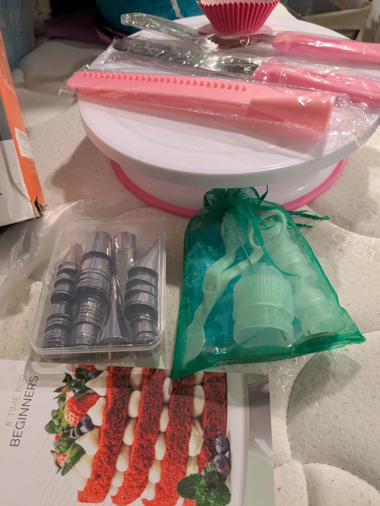 New RFAQK 200 Pcs Cake Decorating Kit image indicator(6)