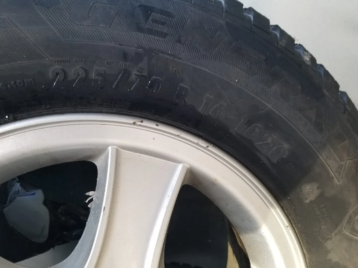 General Altimax Arctic 225/70R16 Tires image indicator(2)