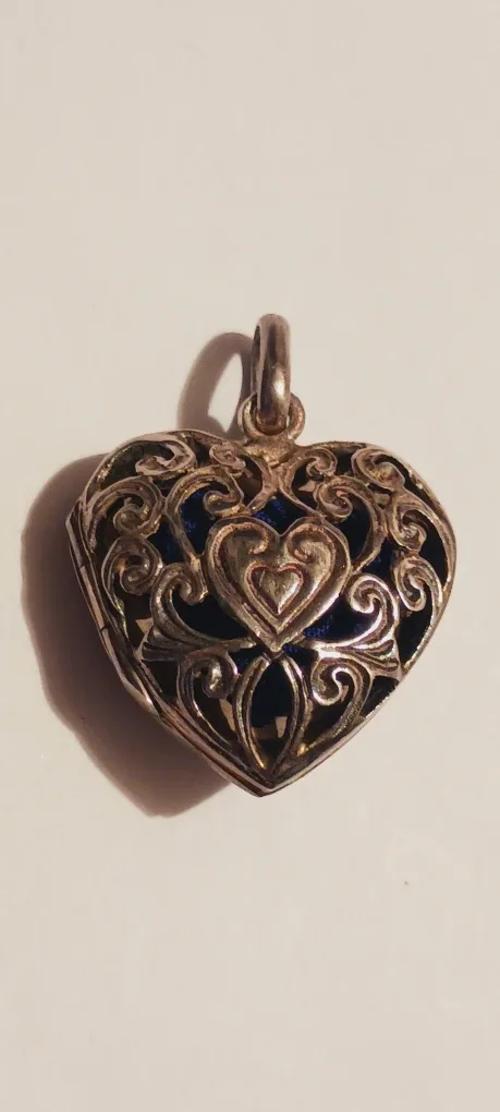 Gorgeous Sterling Silver 925 Heart Locket Pendant thumbnail