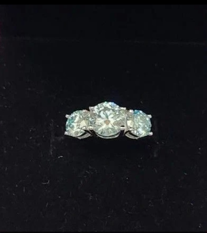 Appraisal Moissanite Ring( 2.00ct ) Size 5