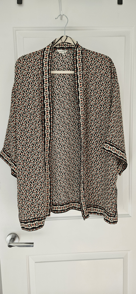 NEGOTIABLE - Max Studio Kimono - Size Medium
