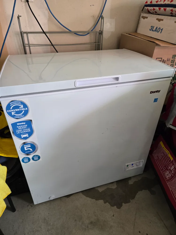 Danby Chest Freezer - Garage Ready thumbnail