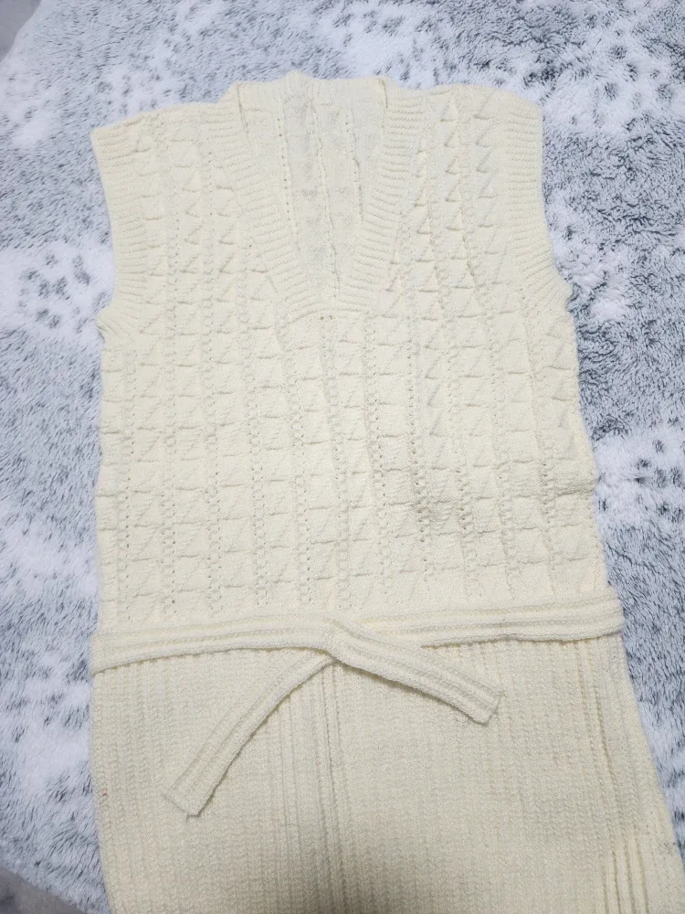 Cream Knit Vest crochet cardigan with Tie image indicator(2)