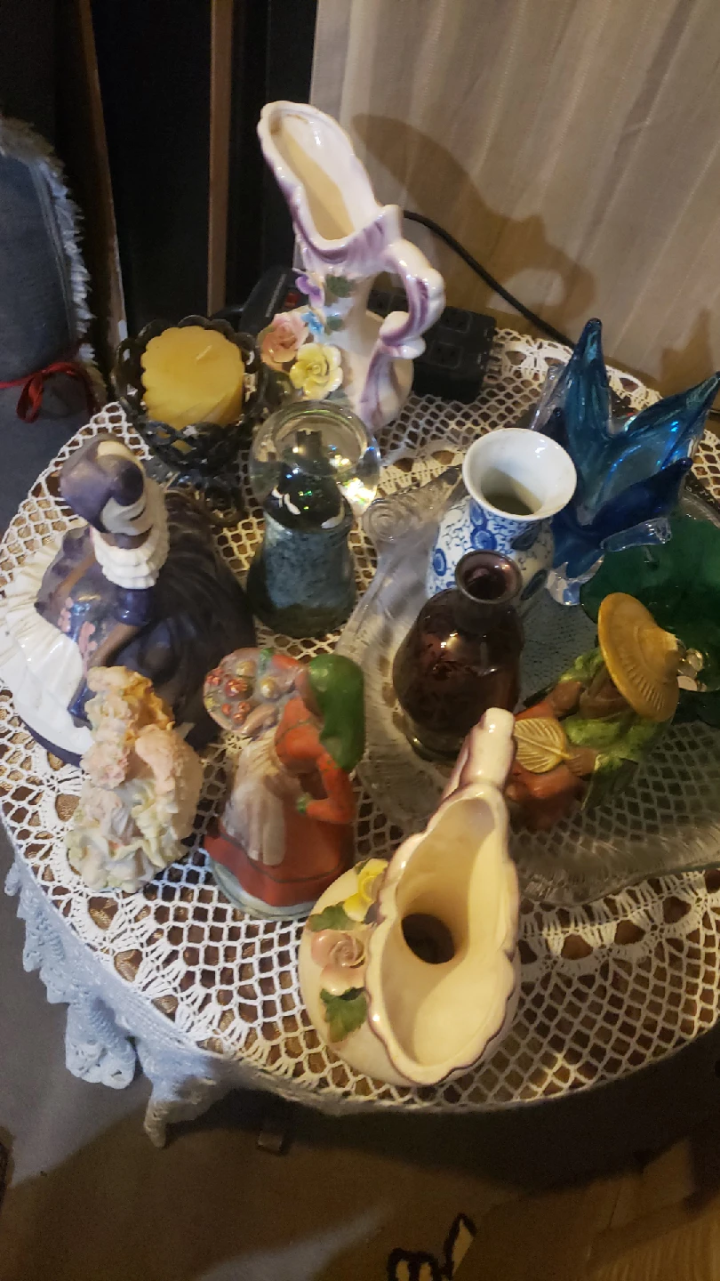 Assorted Decorative Vases & Figurines - photo 4