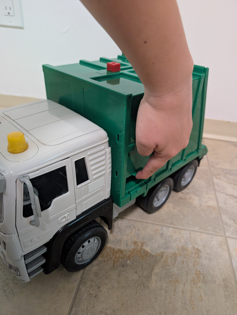 Driven Garbage Truck Toy - photo 4