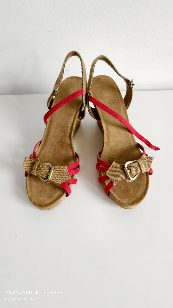 Aerosoles Wedge Sandals - Size 7