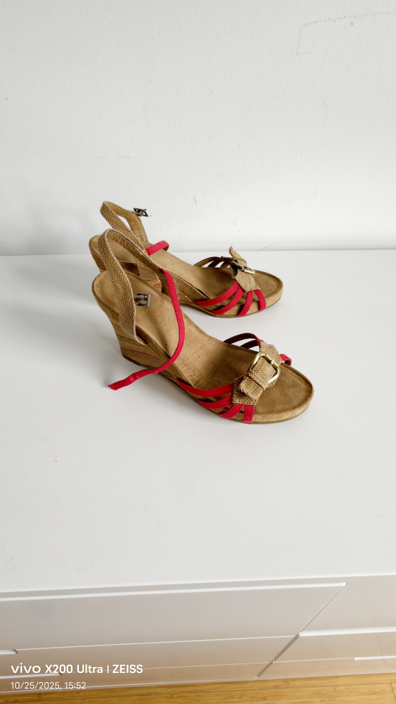 Aerosoles Wedge Sandals - Size 7 - photo 2