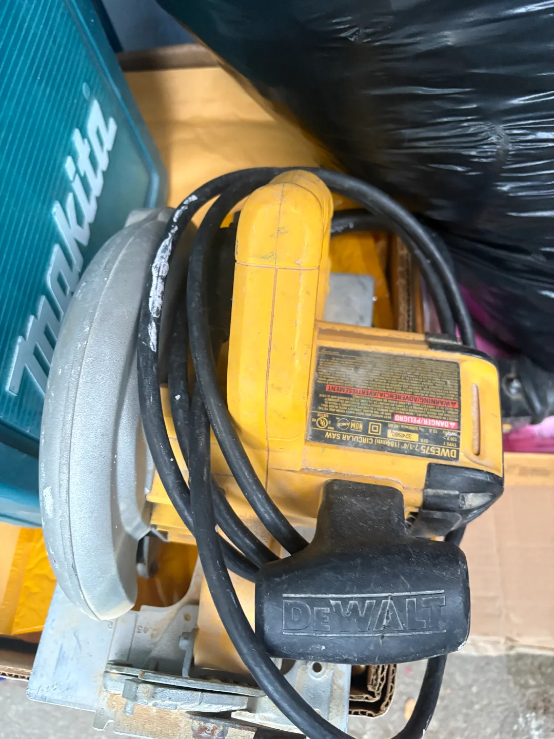 DeWalt DWE575 7-1/4" Circular Saw image indicator(3)