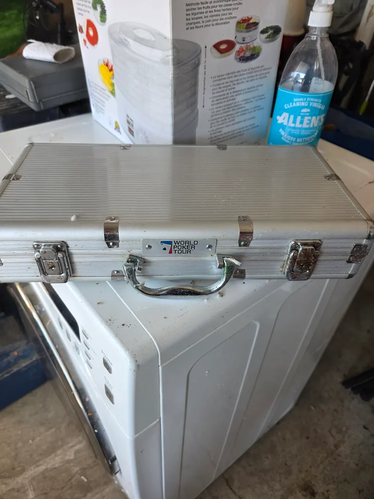 World Poker Tour Poker Set image indicator(2)