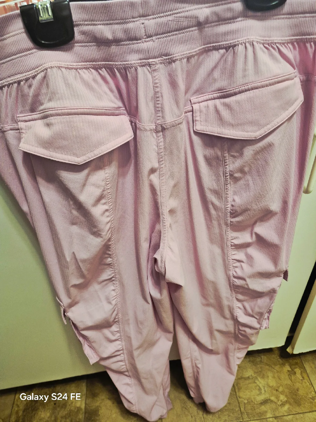 ladies  lou lou lemme  dance studio  cargo style image indicator(8)