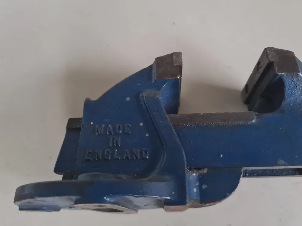 Vintage Made in England Bench Vise image indicator(2)