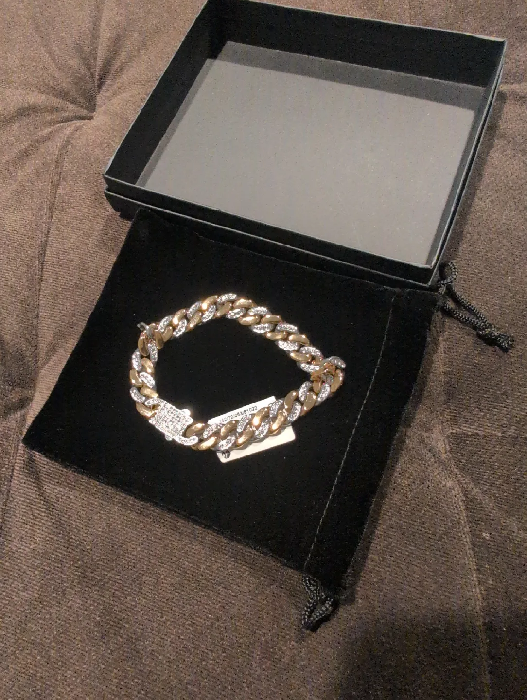 Cuban Link Bracelet Gold and Silver image indicator(3)