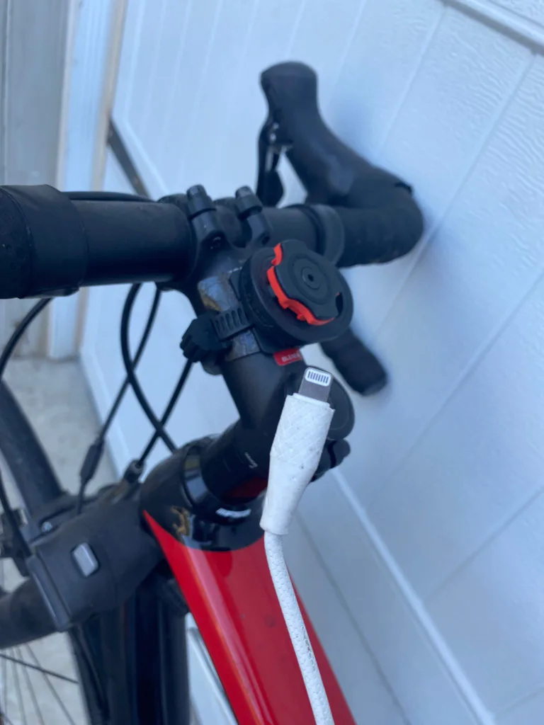 Trek Road Bike - Black and White image indicator(6)