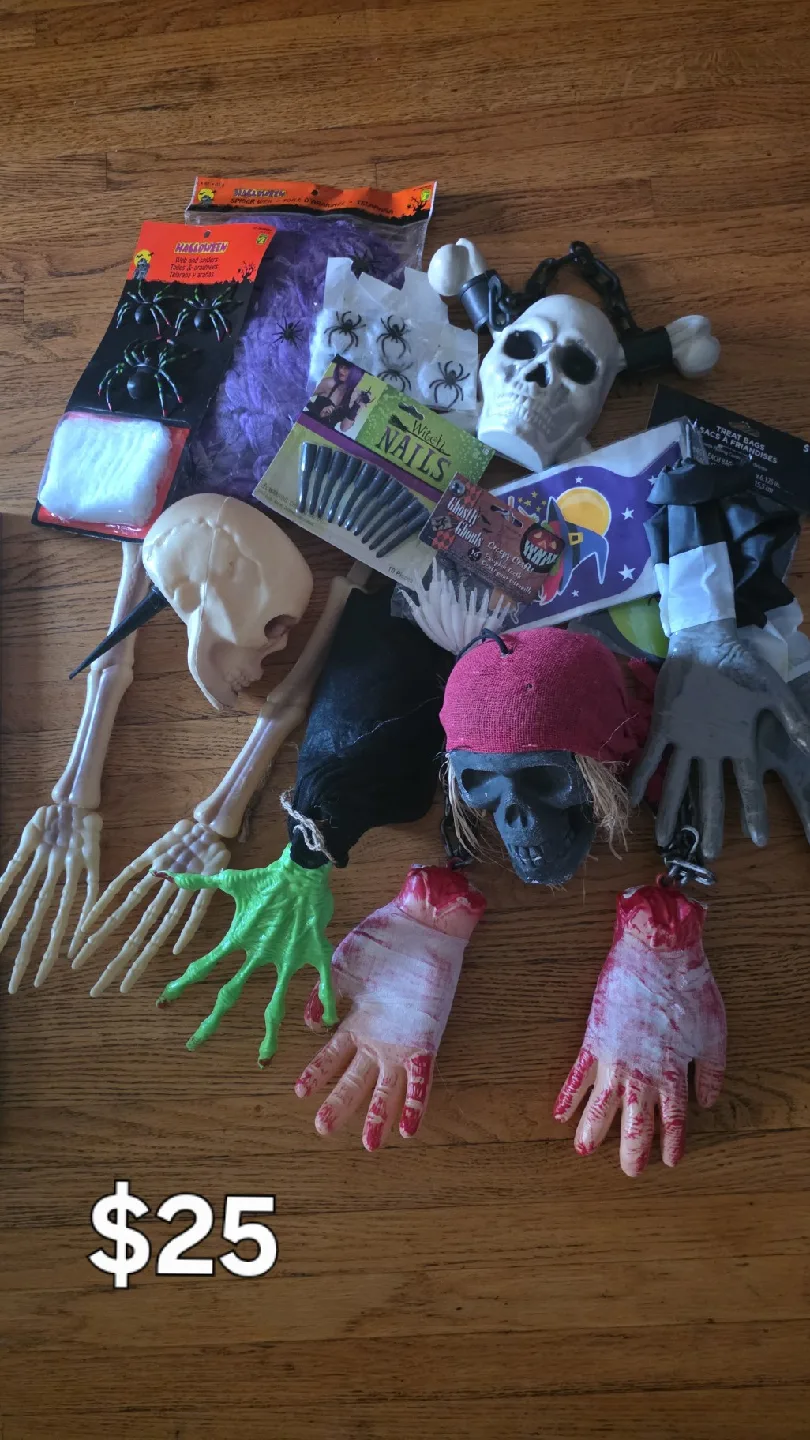 Halloween Decorations Bundle image indicator(2)