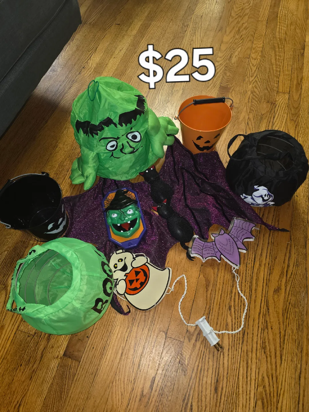 Halloween Decorations Bundle image indicator(4)
