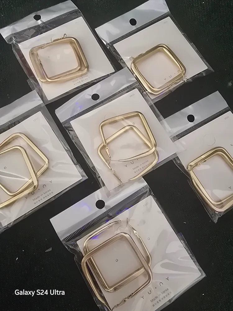 Square Hoop Earrings - YU.NY - S925 image indicator(4)