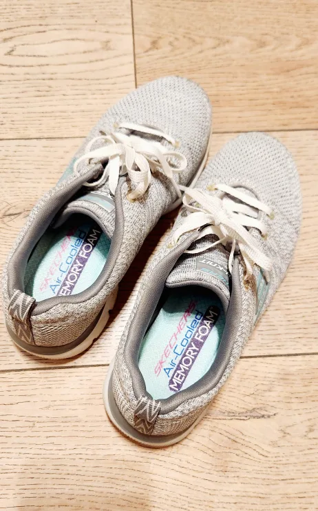 Skechers Air-Cooled Memory Foam Shoes - Size 5.5 image indicator(6)