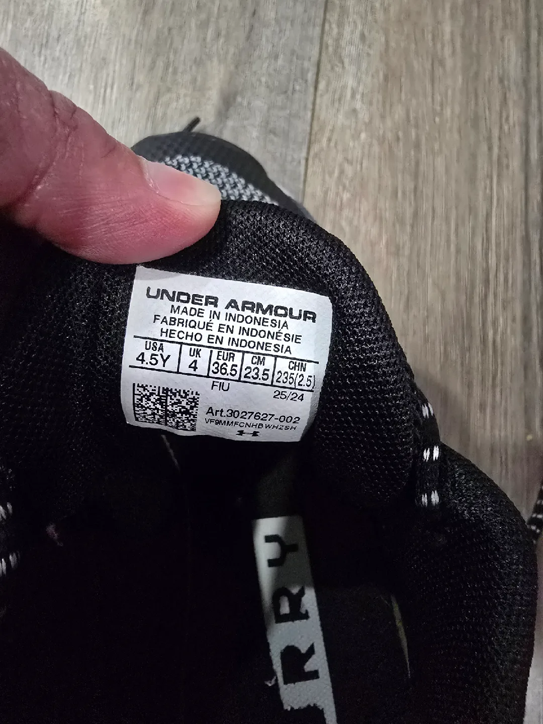 Under Armour Curry 4.5Y Youth Shoes image indicator(3)