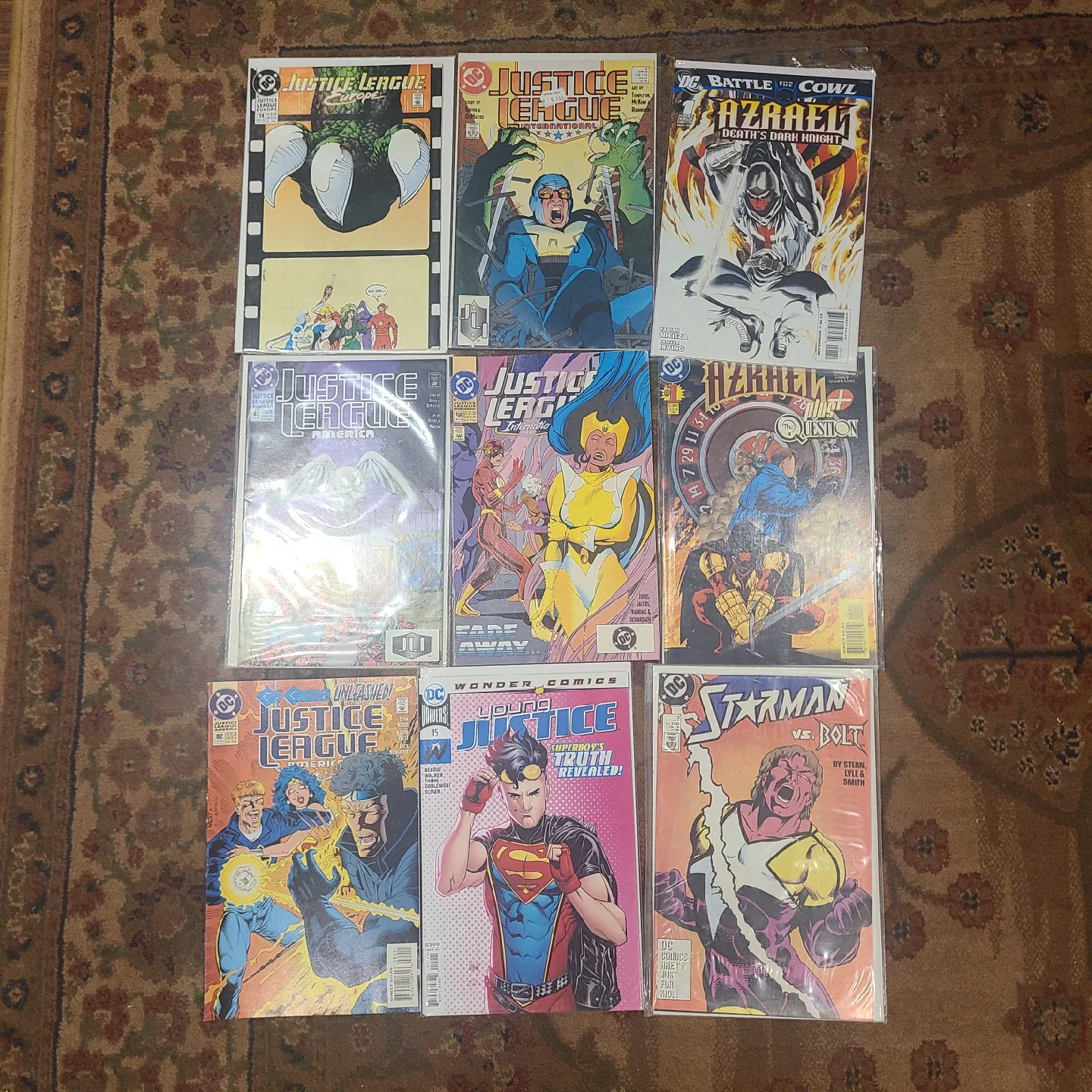 Marvel & DC Comic Book Lot image indicator(3)