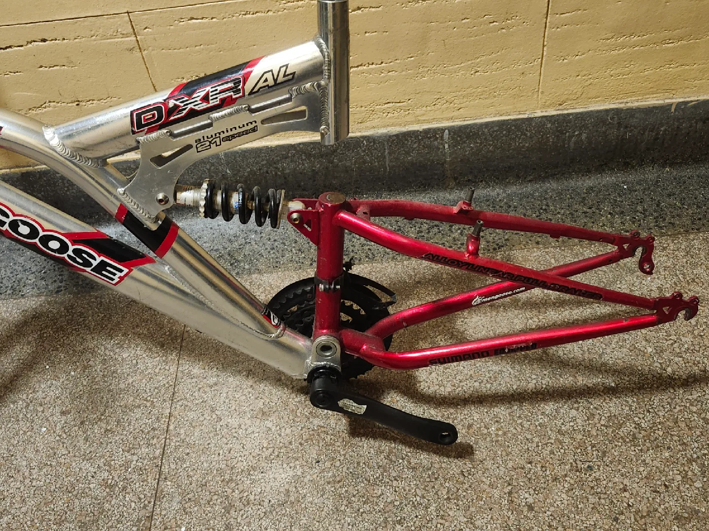 Mongoose DXR AL Aluminum 16 3/4" Full Suspension Frame image indicator(2)