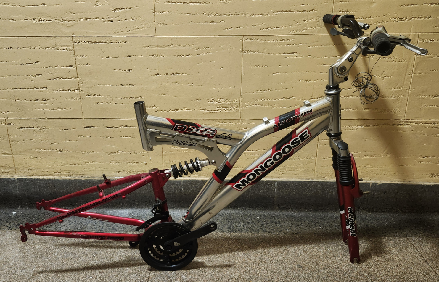 Mongoose DXR AL Aluminum 16 3/4" Full Suspension Frame