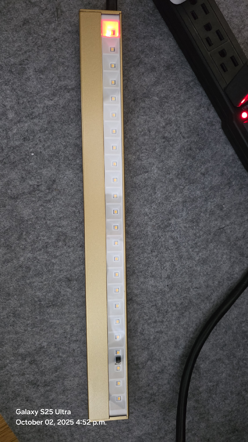 Portable LED light strip - Gold - photo 2