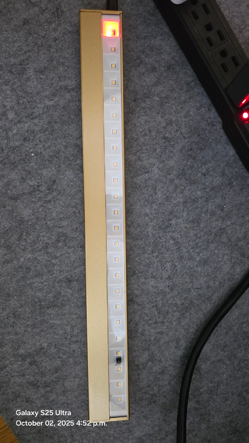 Portable LED light strip - Gold image indicator(2)