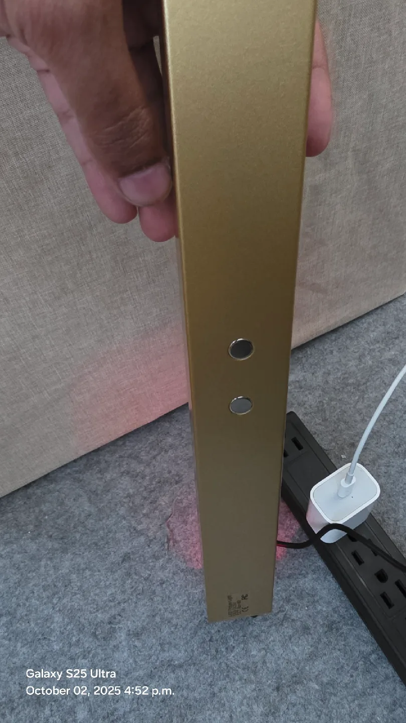 Portable LED light strip - Gold image indicator(5)