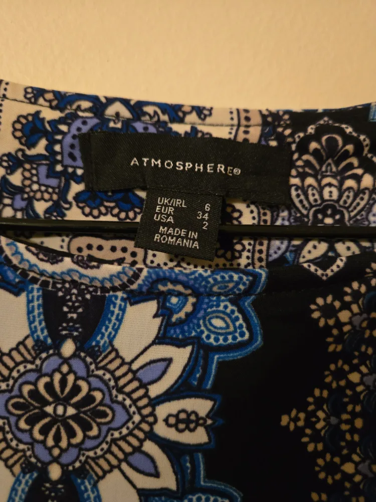 Atmosphere Dress - Size US 2 image indicator(2)