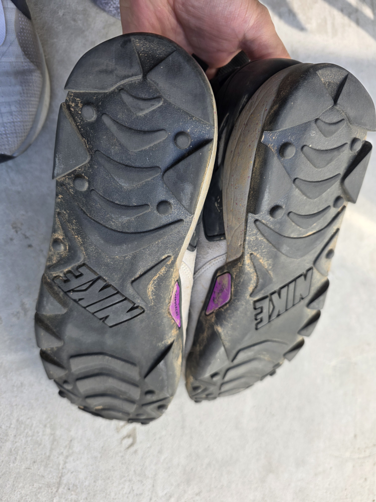 Nike ACG Air Revaderchi Mid top Hiking Shoes, Size 11 - photo 4