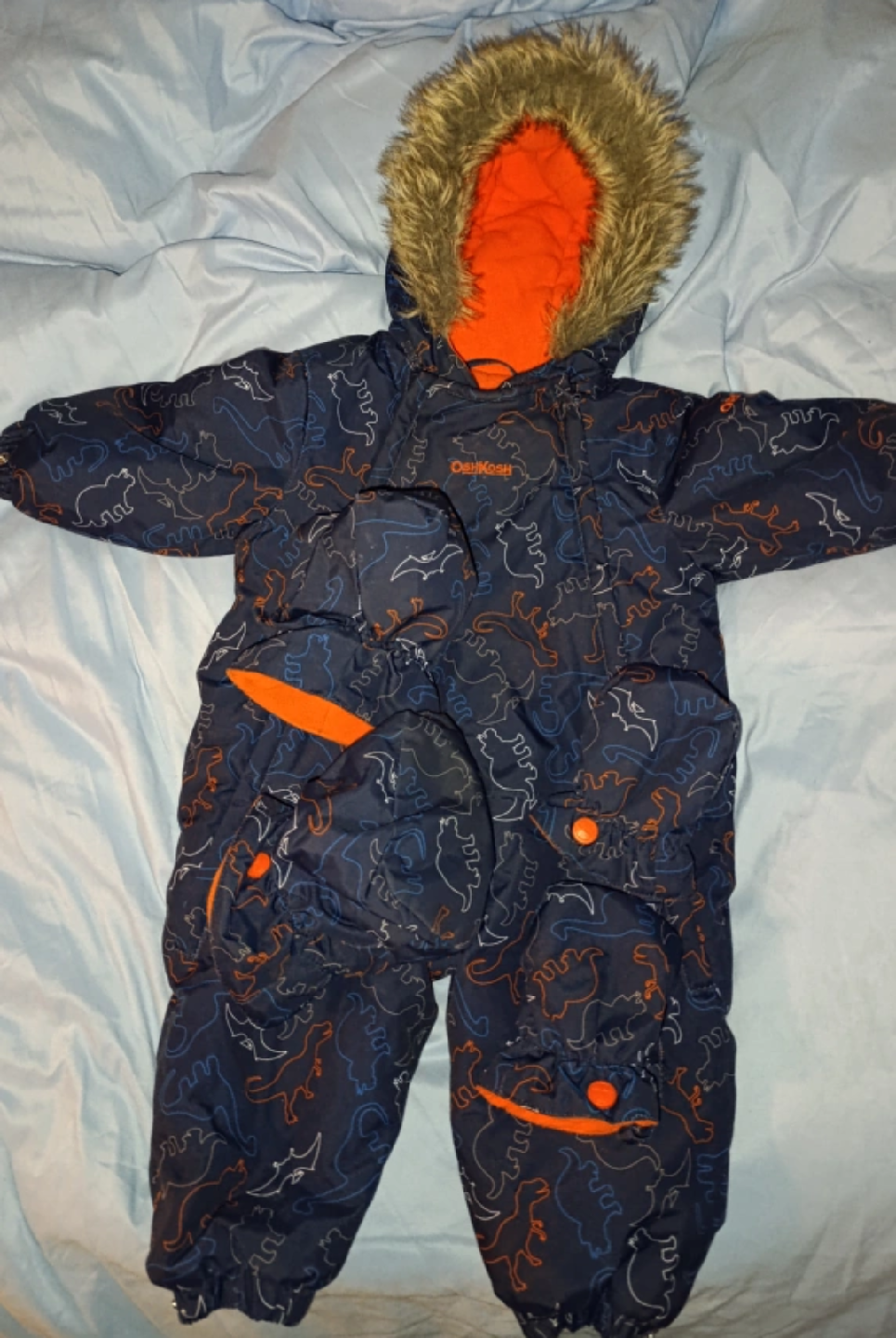 OshKosh B'gosh 12M Snowsuit with Mittens & Booties - photo 2