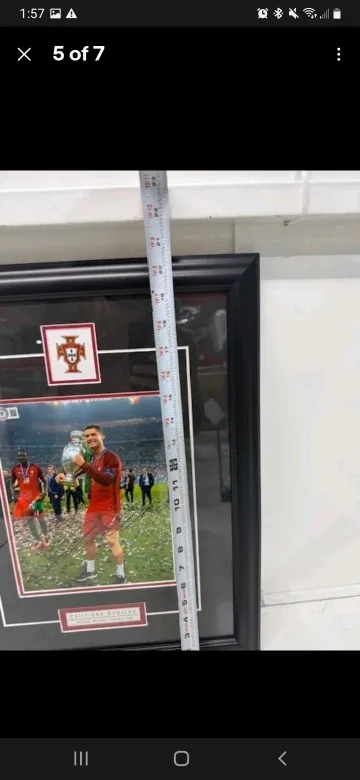 Cristiano Ronaldo Signed Framed Photograph Beckett Auth image indicator(5)