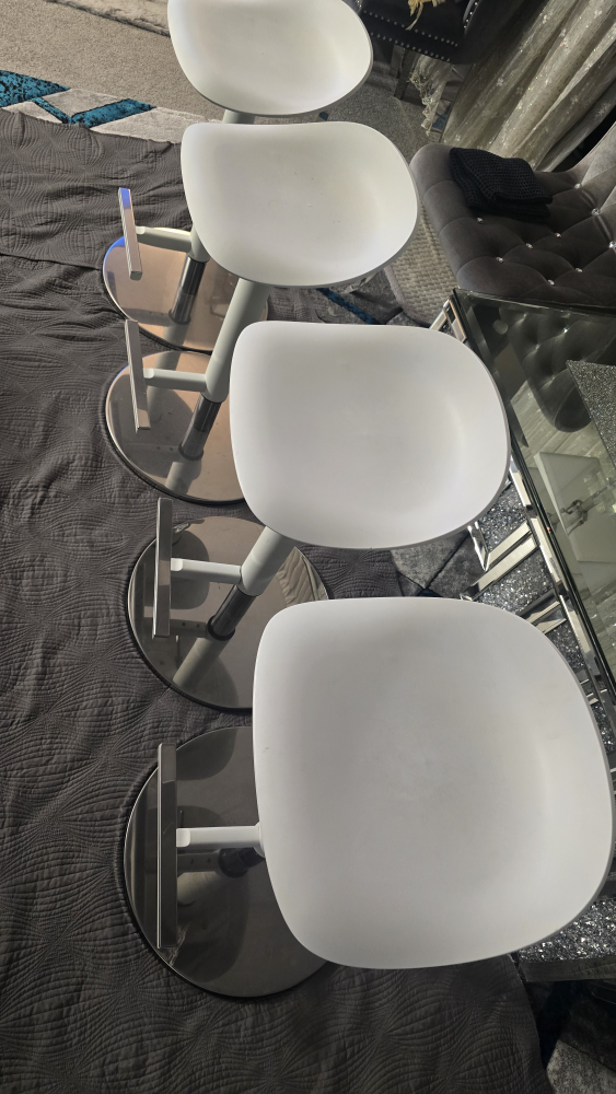 Set of 4 White Bar Stools - photo 5
