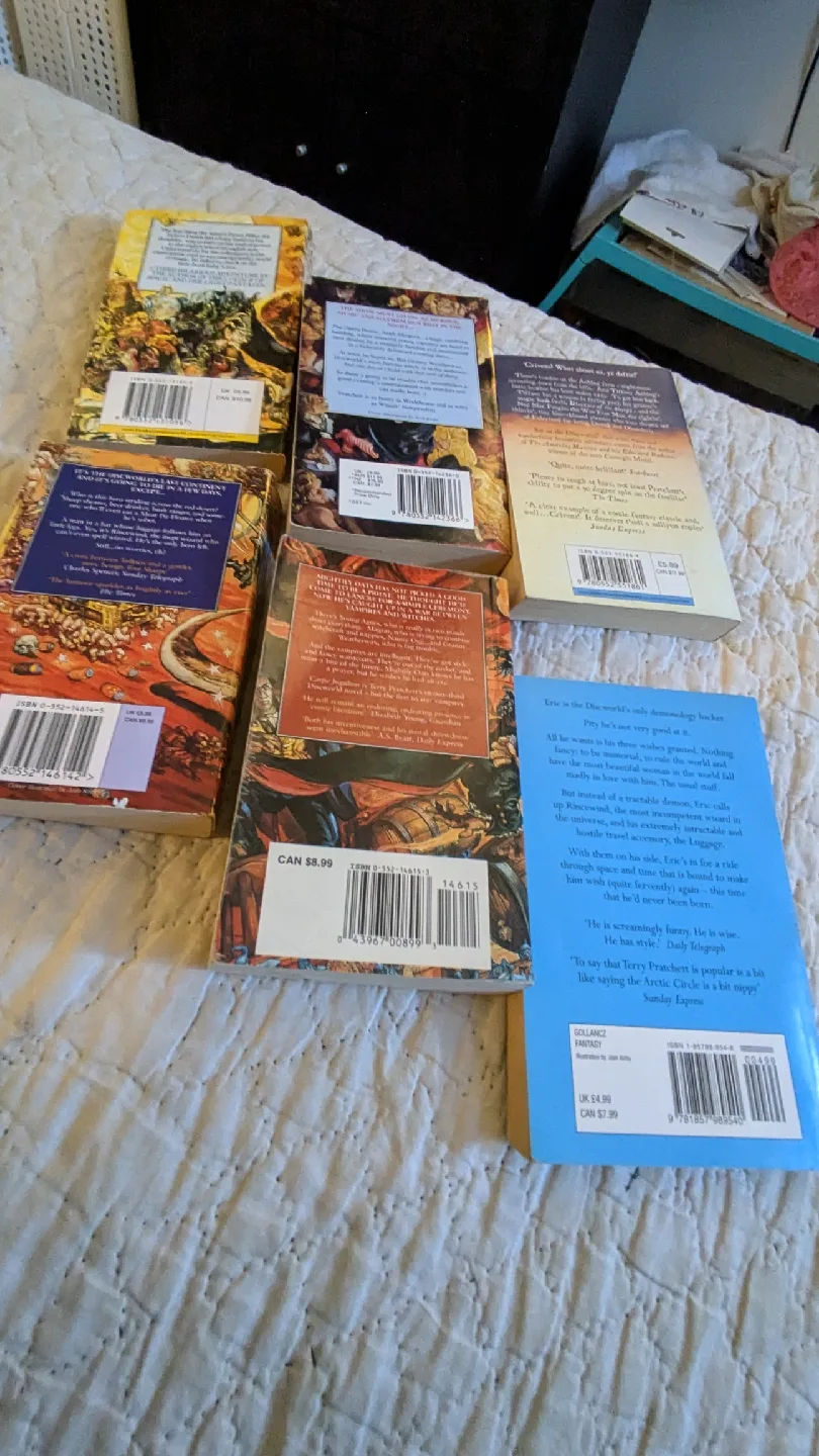 🥕Terry Pratchett 6 pak image indicator(2)