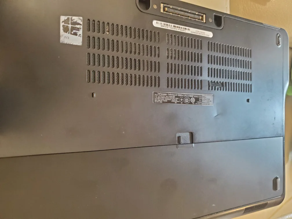 14inch i7 5th gen Windows 11pro  Dell Latitude E7450 Laptop image indicator(2)