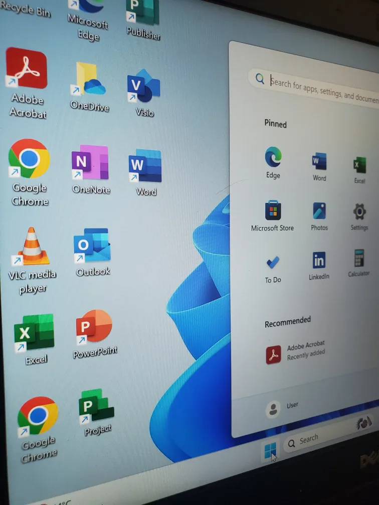 14inch i7 5th gen Windows 11pro  Dell Latitude E7450 Laptop image indicator(6)