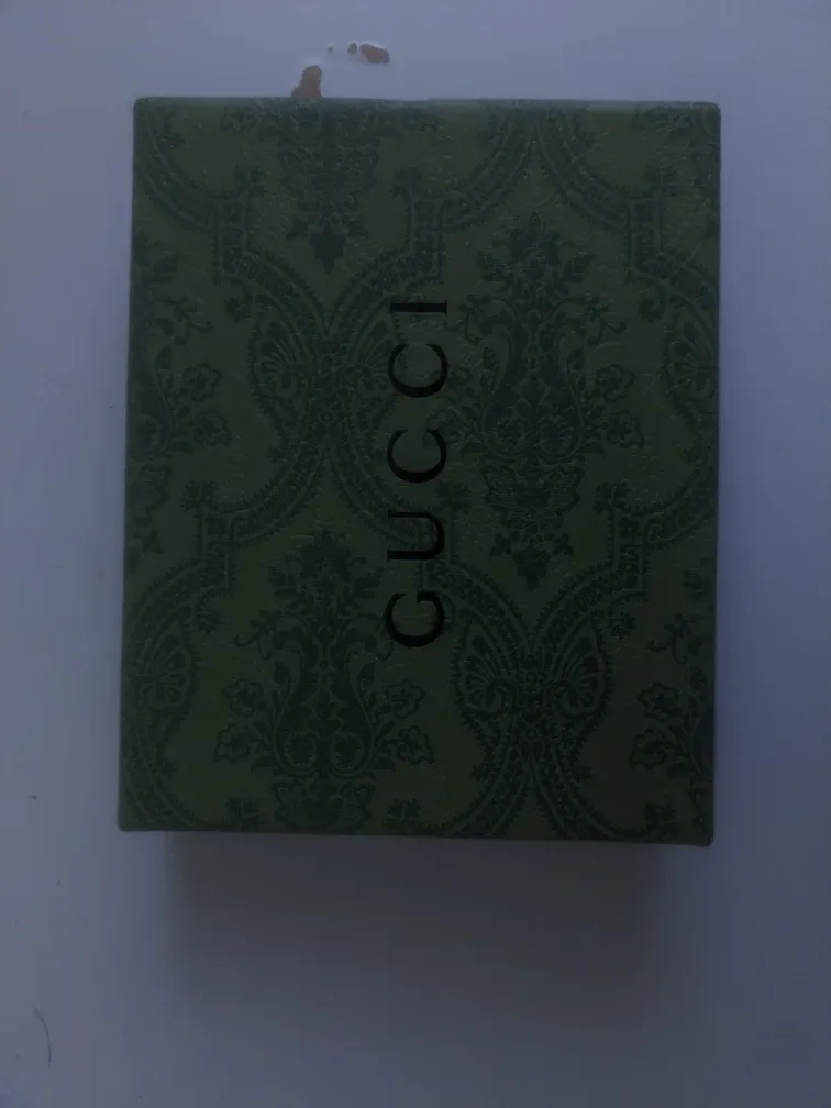 Gucci men's wallet image indicator(3)