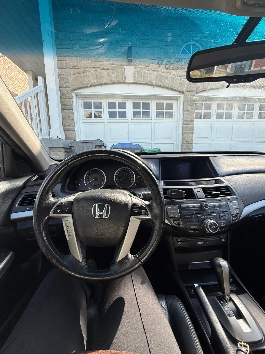 Honda Accord V6 - Black image indicator(2)