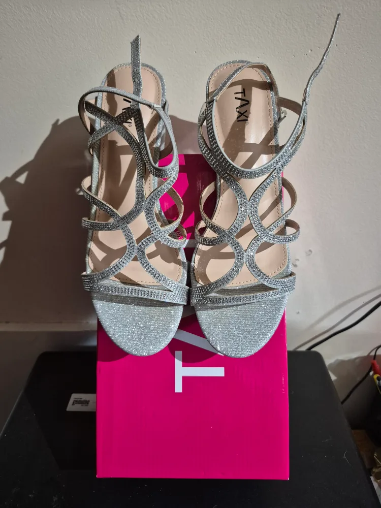 Taxi Laurel-01 Silver Glitter Heels - Size 40 image indicator(2)