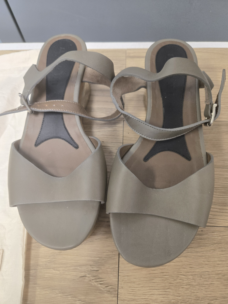 Marni Grey Leather Platform Sandals - photo 2