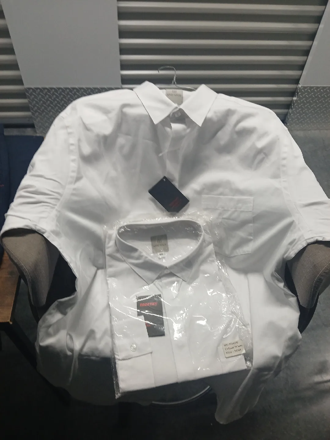 Oliver Brown White Shirt Size Medium image indicator(2)