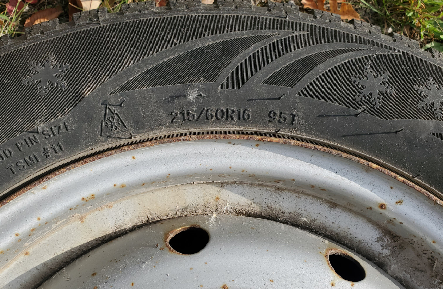 Certified Ertrek 215/60R16 Tires and rims - photo 3