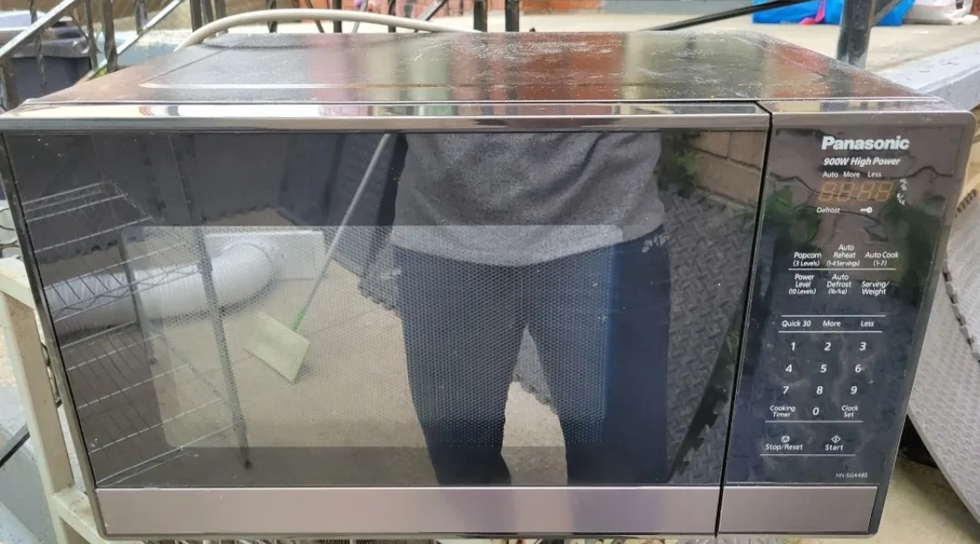 Panasonic NN-SG448S Microwave Oven