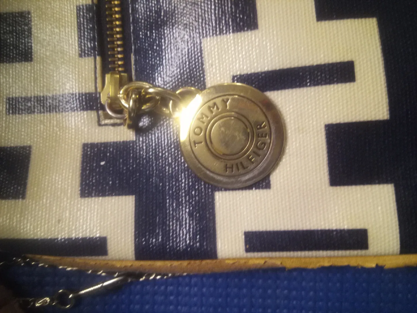 Tommy Hilfiger Clutch image indicator(2)