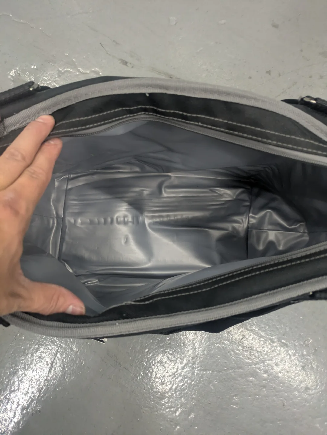 NFL NY Giants Topanga Cooler Tote - Large Insulated Bag image indicator(5)