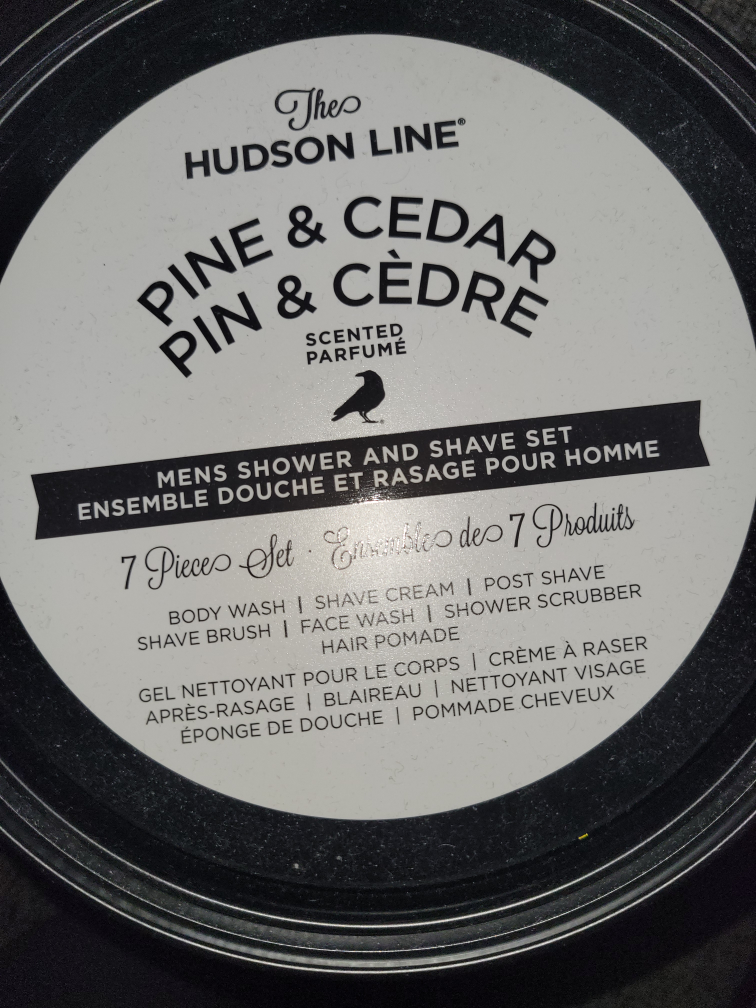 The Hudson Line Pine & Cedar 7-Piece Men's Shower & Shave Set