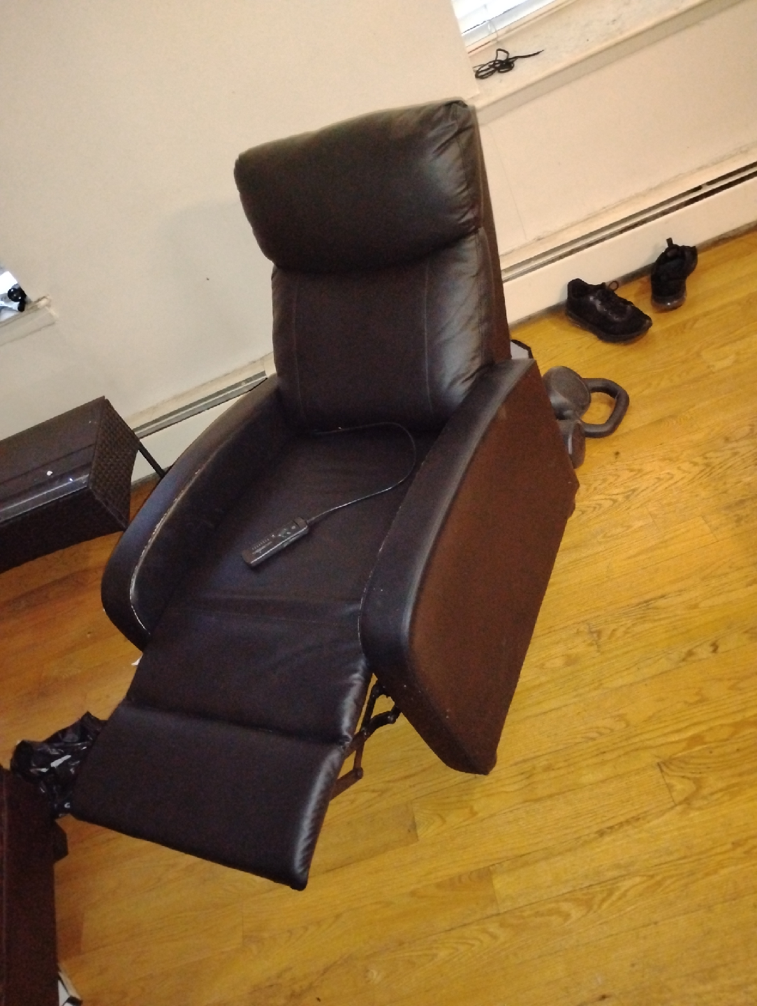Black Leather electric massage Recliner Chair - photo 3